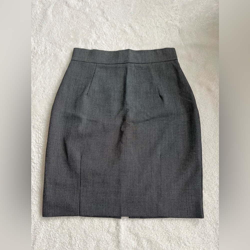 H&M Gray Pencil Skirt